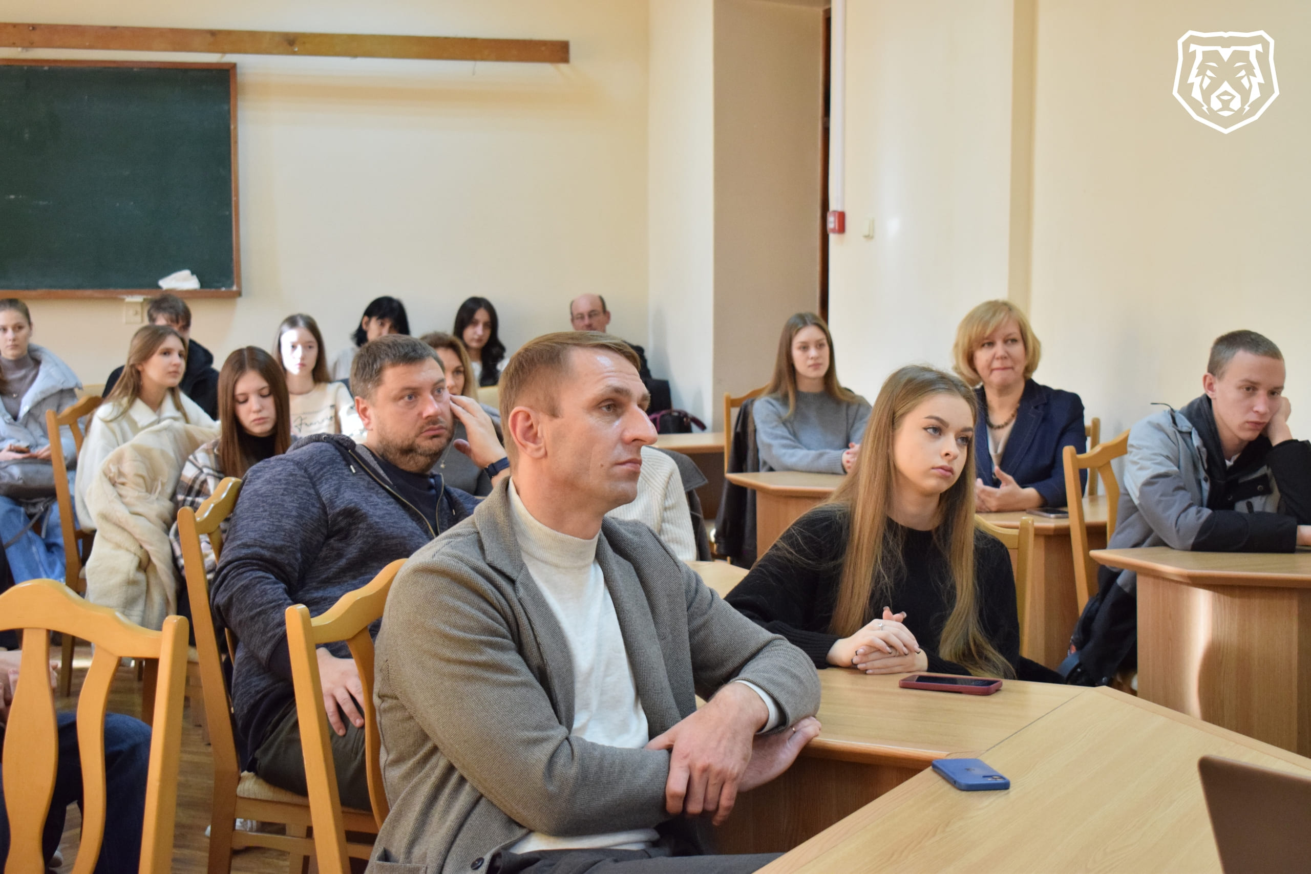 FO6teN5BhwaeHfMuykfXDKuoZ_Qf_dpUP - 3uLMXWYfKqpKyjdGjj05rNE1TU-8wtS9n3brPJ-ORynDXdiqysiRM.jpg