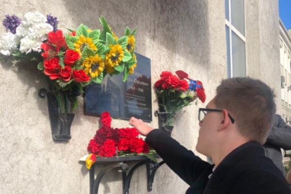 Студенты почтили память солдат, погибших за пределами Отечества