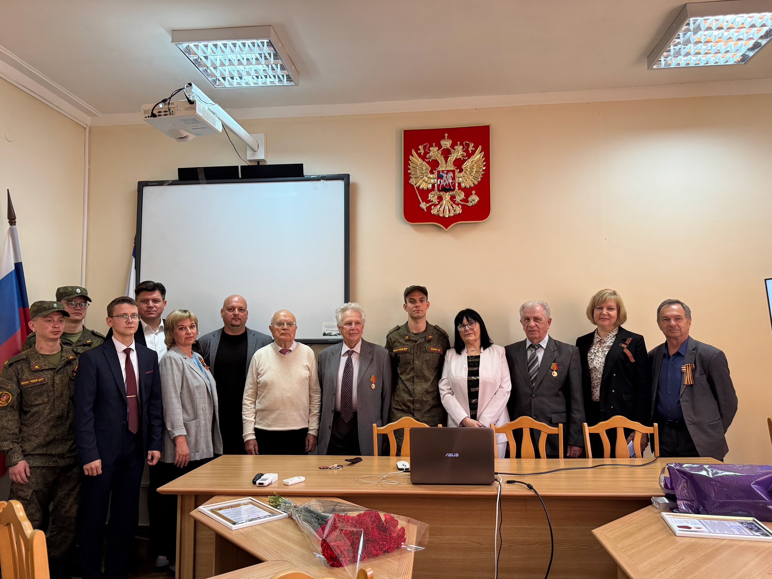 В ИНСТИТУТЕ ЭКОНОМИКИ И УПРАВЛЕНИЯ ПРОШЛИ МЕРОПРИЯТИЯ, ПРИУРОЧЕННЫЕ К 80-ЛЕТИЮ ПОБЕДЫ В ВЕЛИКОЙ ОТЕЧЕСТВЕННОЙ ВОЙНЕ