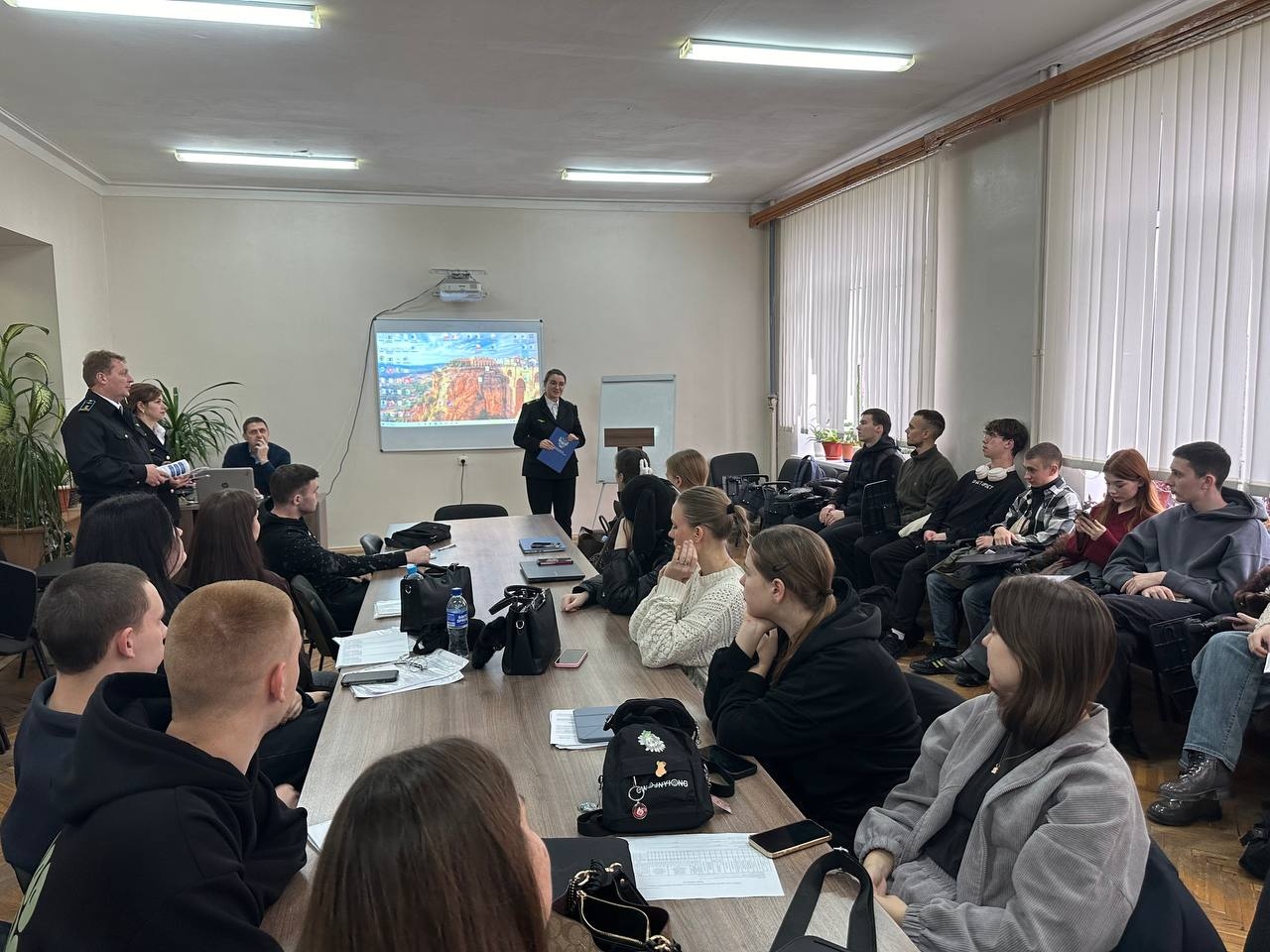 В РАМКАХ ДНЕЙ КАРЬЕРЫ ИНСТИТУТА ЭКОНОМИКИ И УПРАВЛЕНИЯ СОСТОЯЛАСЬ ВСТРЕЧА С ПРЕДСТАВИТЕЛЯМИ КЕРЧЕНСКОГО ФИЛИАЛА ФГУП «УВО МИНТРАНСА РОССИИ»