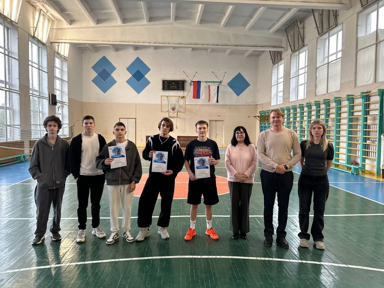 Спортивно интеллектуальный конкурс «А ну ка, парни!» прошёл в Институте экономики и управления