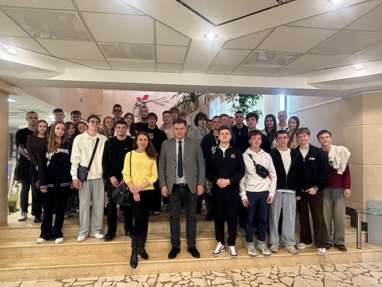 Час истории «Мы – часть большой страны!», приуроченный ко Дню воссоединения Крыма с Россией