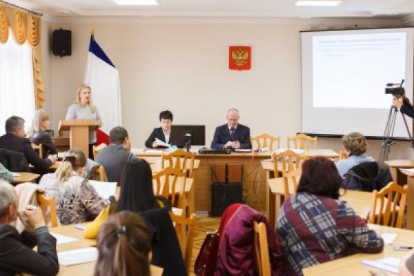  В Институте экономики и управления проведен научно-образовательный семинар по экономике для учителей школ