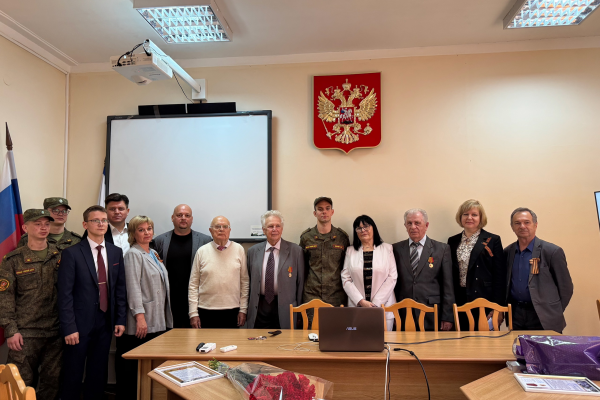 В ИНСТИТУТЕ ЭКОНОМИКИ И УПРАВЛЕНИЯ ПРОШЛИ МЕРОПРИЯТИЯ, ПРИУРОЧЕННЫЕ К 80-ЛЕТИЮ ПОБЕДЫ В ВЕЛИКОЙ ОТЕЧЕСТВЕННОЙ ВОЙНЕ