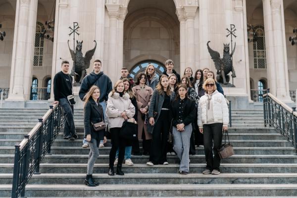 Путешествие в прошлое — фундамент для будущего!